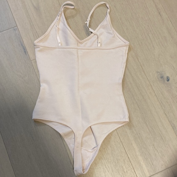 Aritiza Sunday Best annie bodysuit size small new light pink - Picture 5 of 5